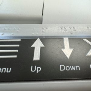 etiqueta braille